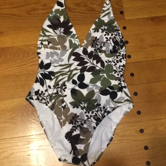 NWOT 1 Piece Swimsuit - Picture 1 of 5